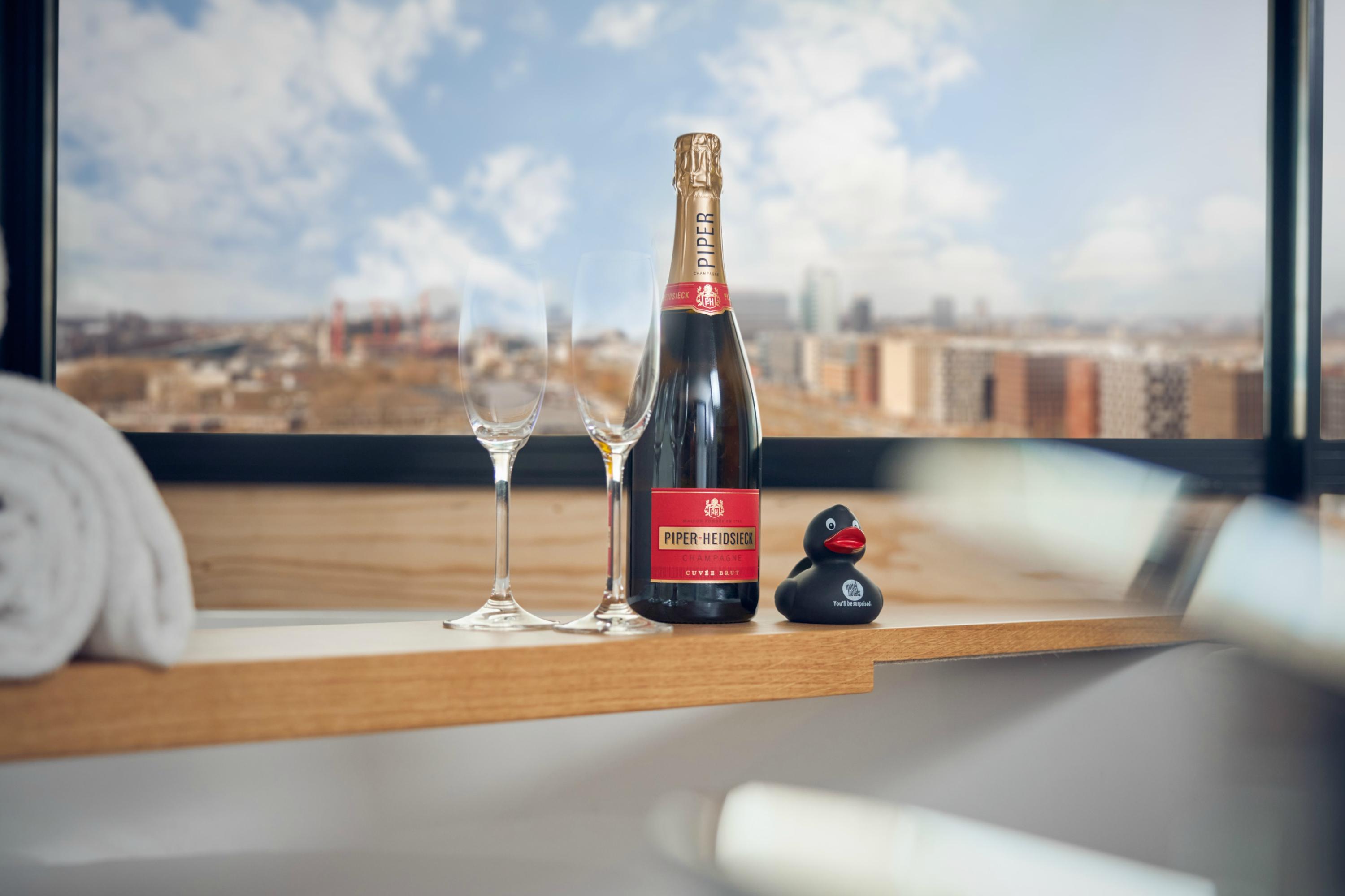 Inntel Hotels Amsterdam Landmark Eksteriør billede Piper-Heidsieck